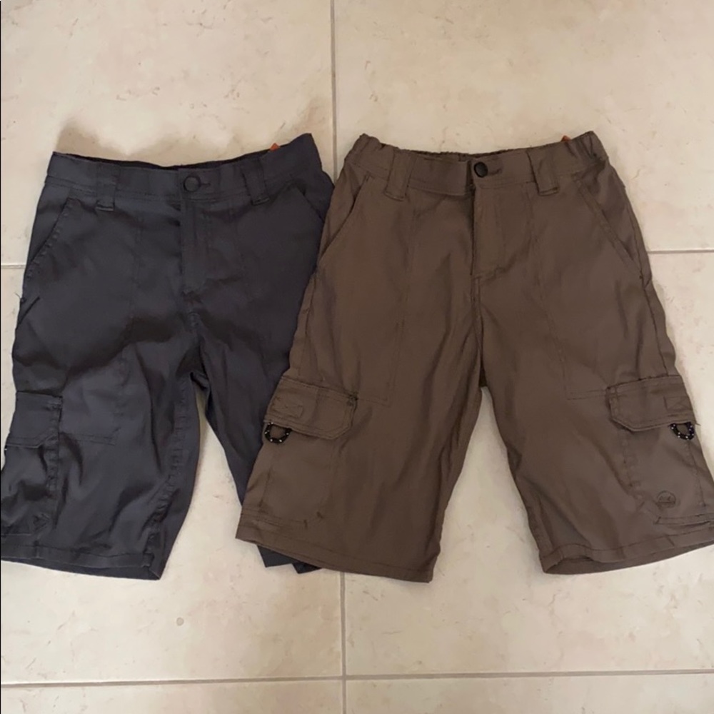 Lot of 2 cargo shorts